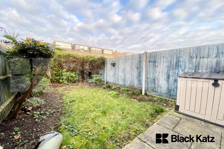 Stunning two double bedroomed Mid-century house Nightingale Mews Gilbert Street, Kennington